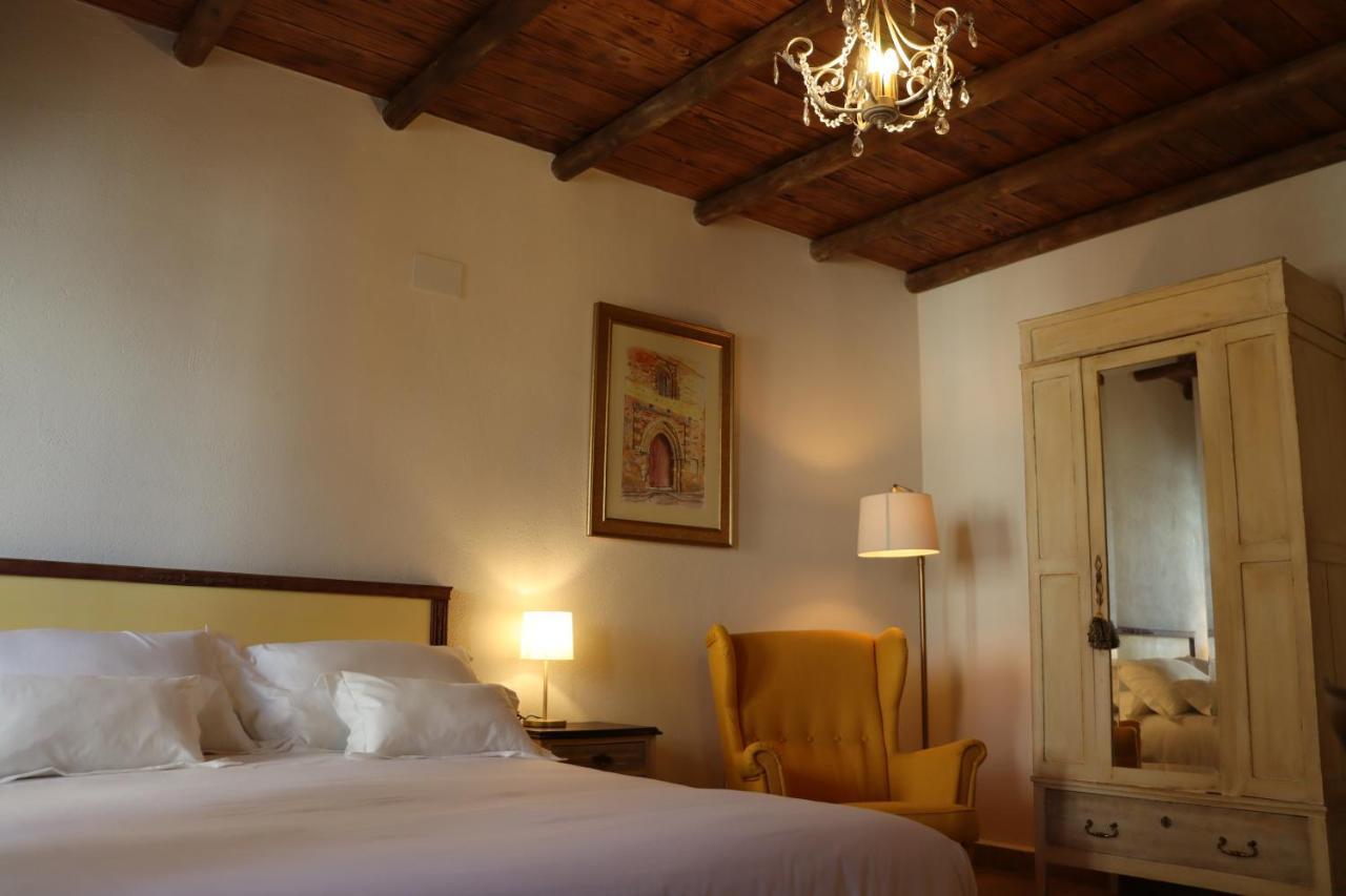 Hotel Palacio Conde Del Alamo Aroche Ngoại thất bức ảnh