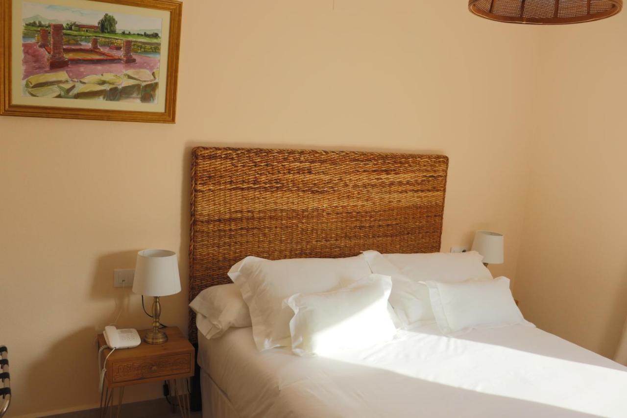 Hotel Palacio Conde Del Alamo Aroche Ngoại thất bức ảnh